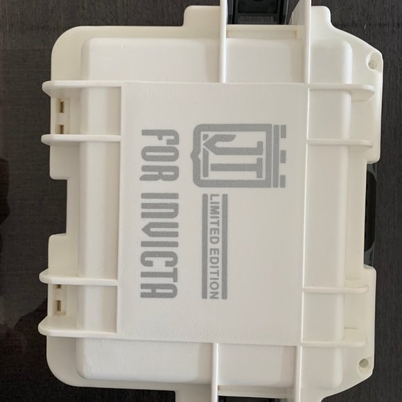 Invicta Limited Edition Jason Taylor Watch - Picture 2 of 8